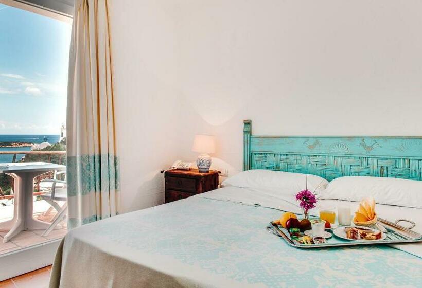 اتاق استاندارد با چشمانداز دریا, Luci Di La Muntagna