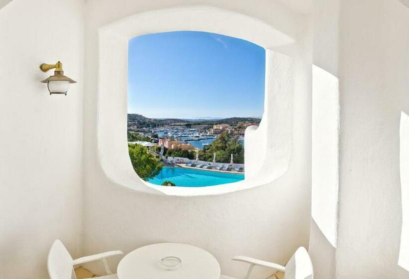 سوییت با چشمانداز دریا, Luci Di La Muntagna