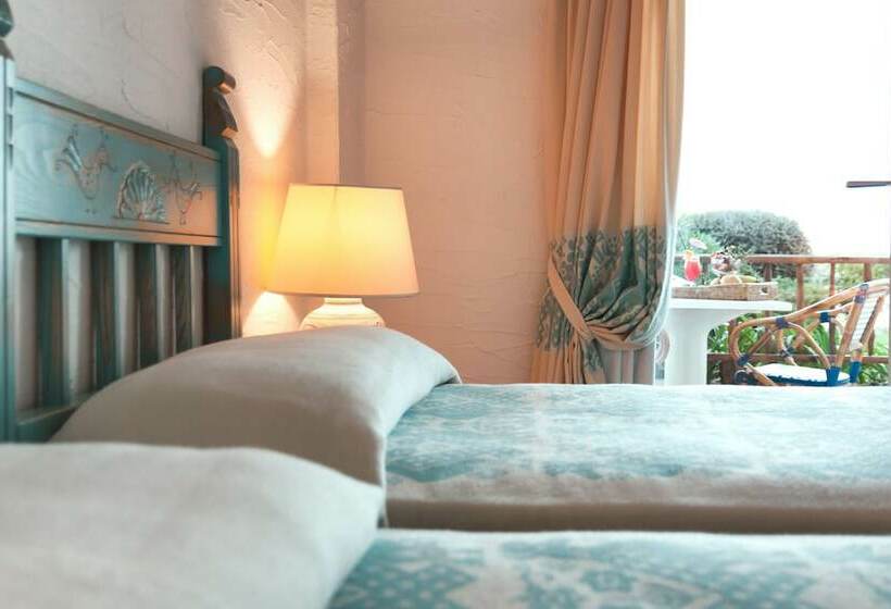 سوییت با چشمانداز دریا, Luci Di La Muntagna