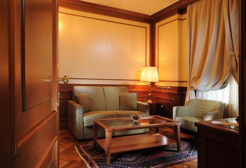 小型套房, Manzoni