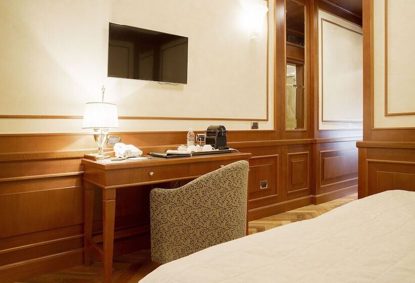 小型套房, Manzoni