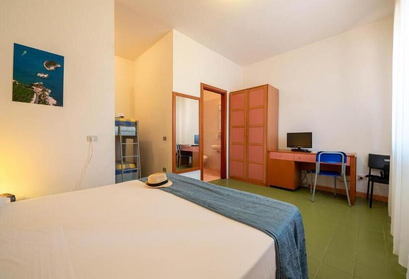 패밀리 스튜디오, Mira