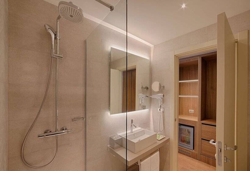 غرفة سوبيريور, NH Palermo