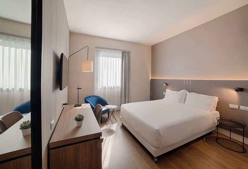 غرفة سوبيريور, NH Palermo