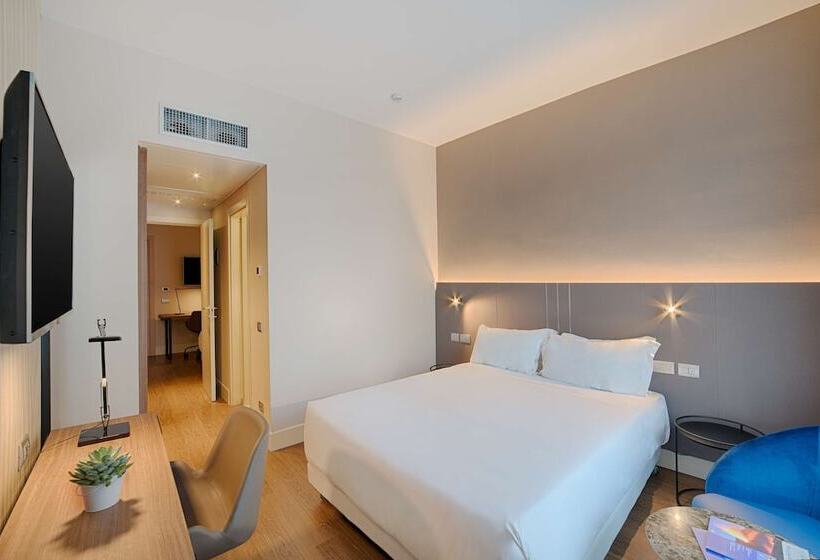 غرفة عائلية, NH Palermo