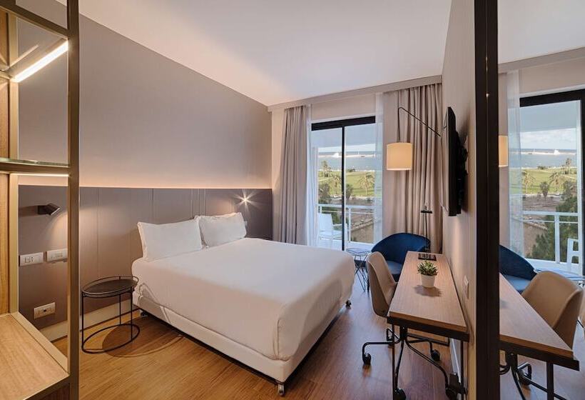 غرفة سوبيريور مزوَّدة بتراس, NH Palermo