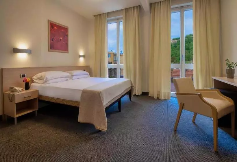 Juniorsviitti, B&b Hotels Park Hotel Mondovi