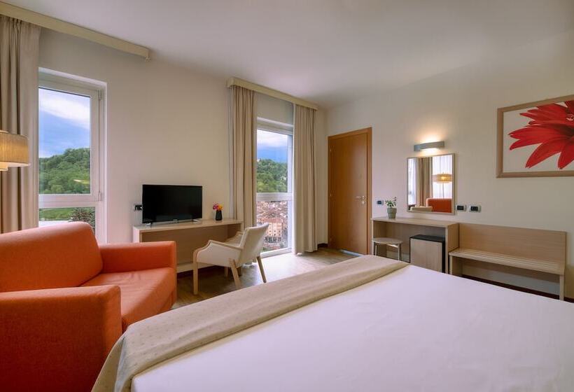 غرفة قياسية ثلاثية, Park