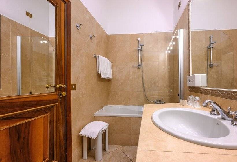 اتاق اکونومی, Posta