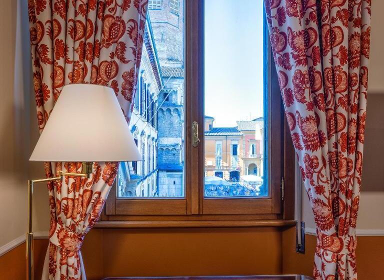 سوییت جونیور, Posta