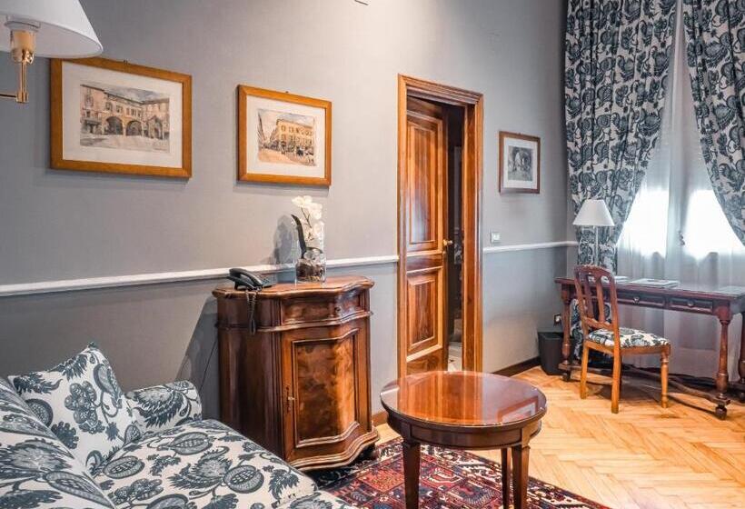 سوییت جونیور لوکس, Posta