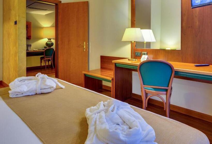 주니어 스위트, Raffaello