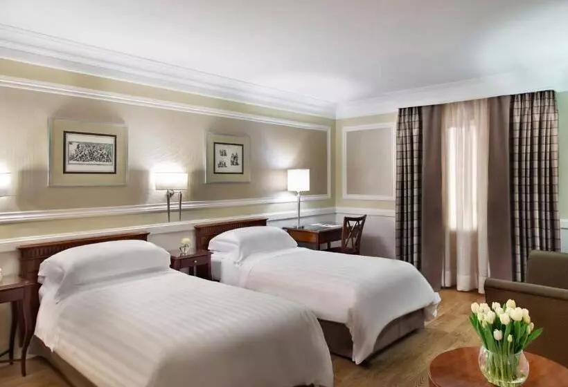 اتاق لوکس خانوادگی, Rome Marriott Grand Hotel Flora