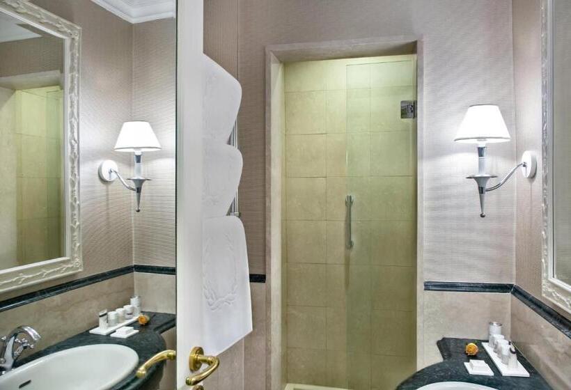 חדר דלוקס, Rome Marriott Grand Hotel Flora