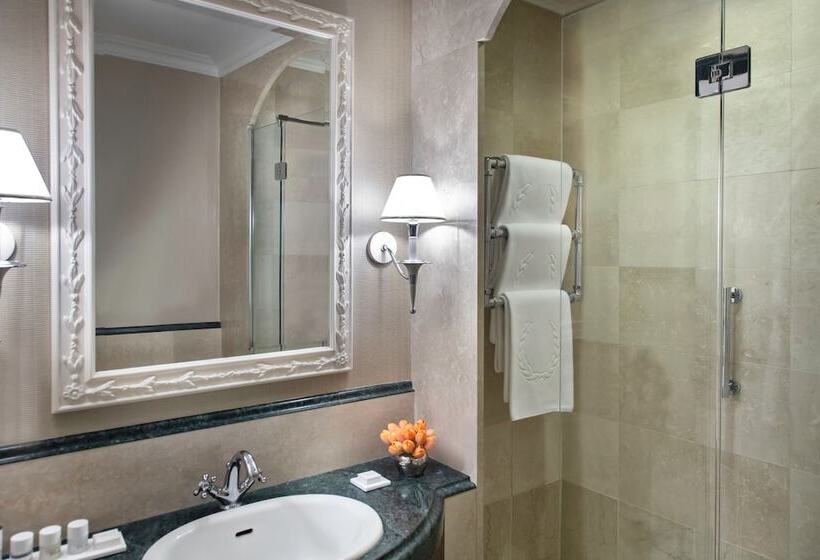 Номер Deluxe, Rome Marriott Grand Hotel Flora