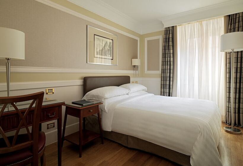 Номер Deluxe, Rome Marriott Grand Hotel Flora