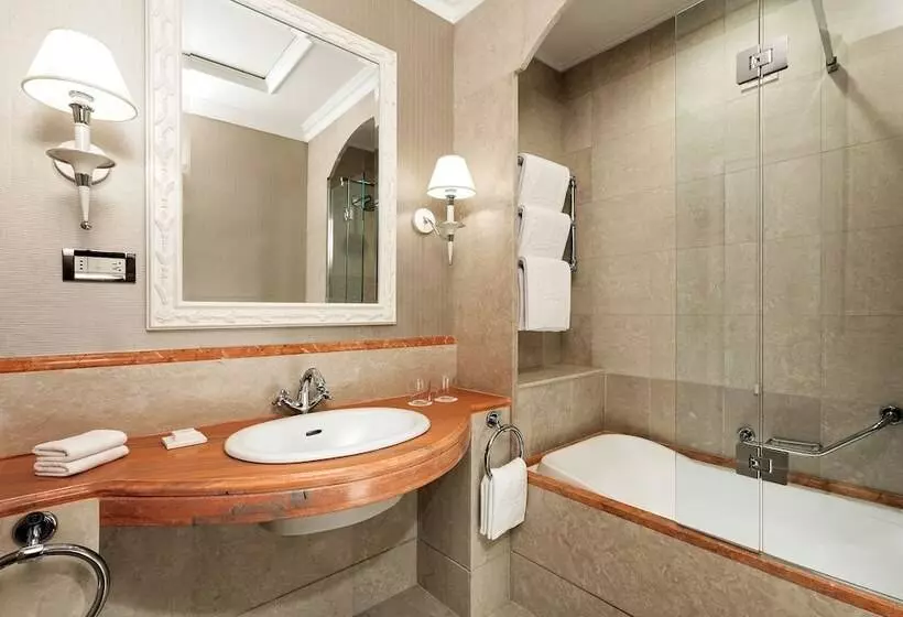 اتاق سوپریور, Rome Marriott Grand Hotel Flora