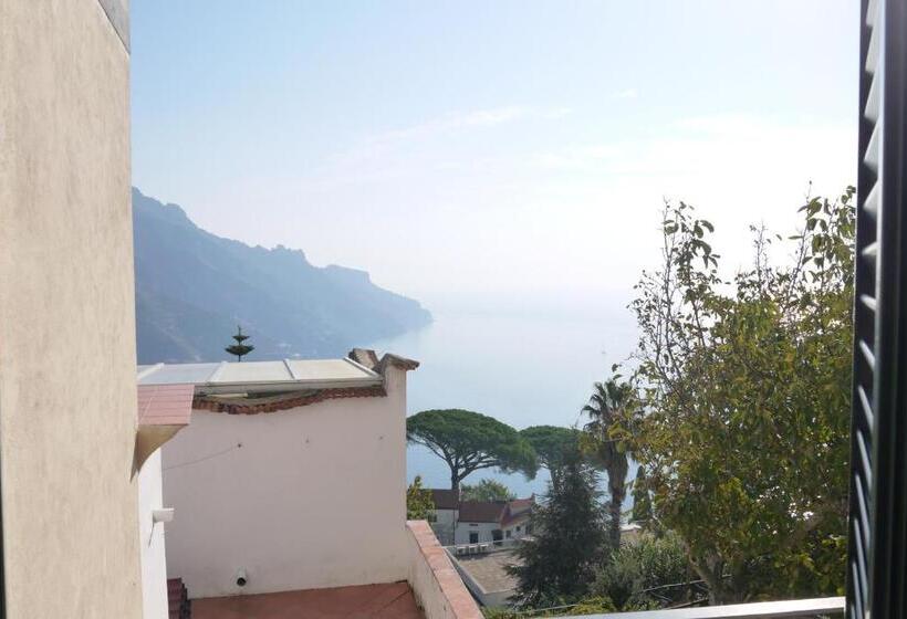 غرفة سوبيريور مطلّة علي البحر, Rufolo