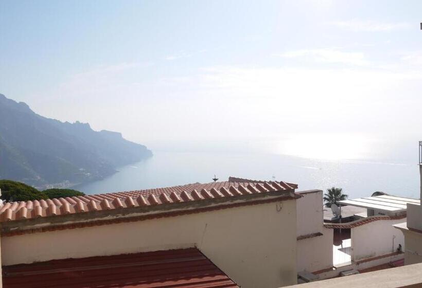 غرفة سوبيريور مطلّة علي البحر, Rufolo