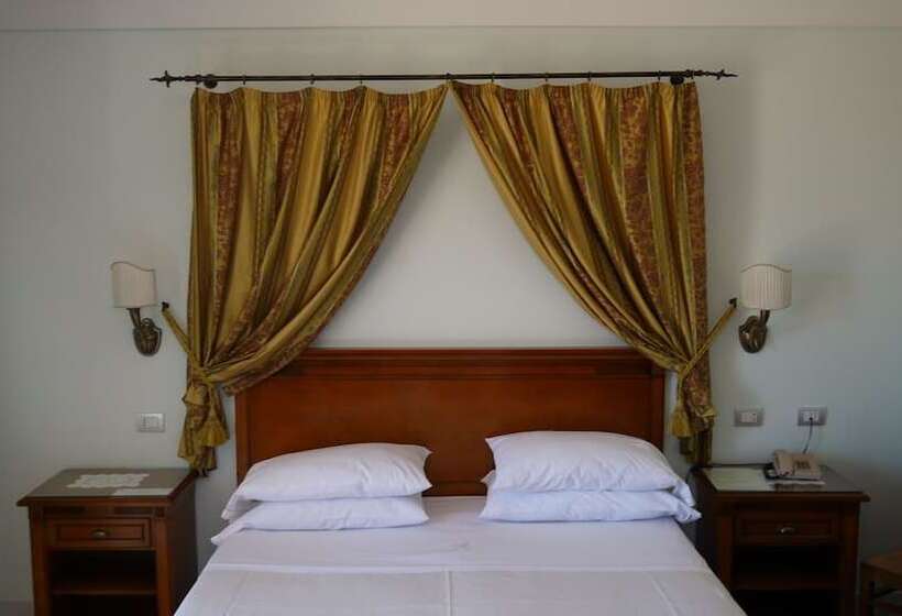 غرفة سوبيريور مطلّة علي البحر, Rufolo