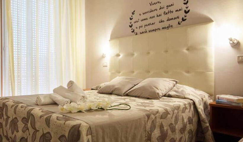 اتاق استاندارد چهار تخته, Sandra