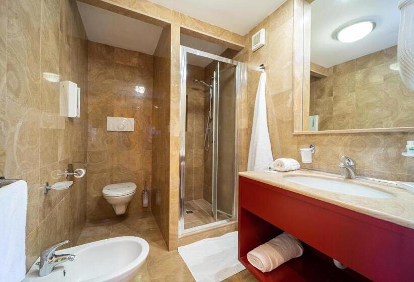 エコノミールーム, Santa Lucia