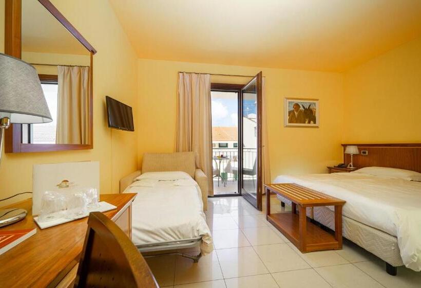 バルコニー付きスーペリアルーム, Santa Lucia