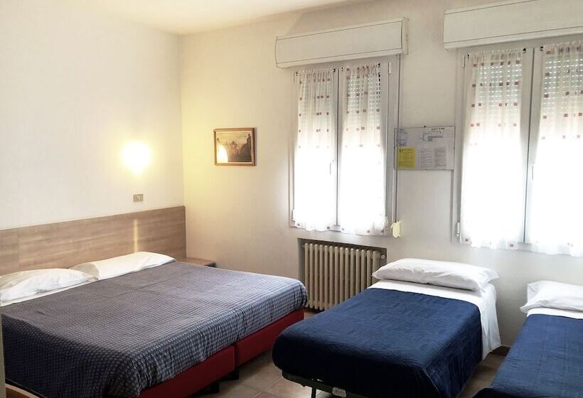 Четырехместный Номер Стандарт, Serena