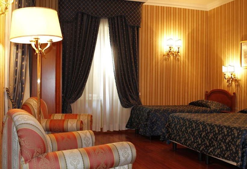 Pokój Standard Trzyosobowy, Sistina