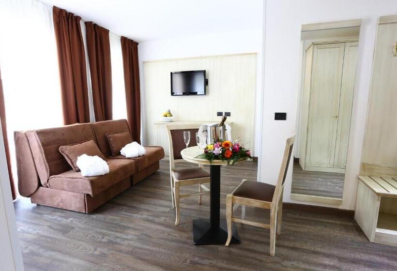 Suite with lake view, Sole Relax & Panorama