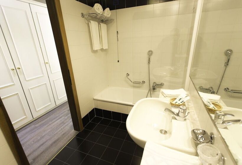 Superior room with lake view, Sole Relax & Panorama