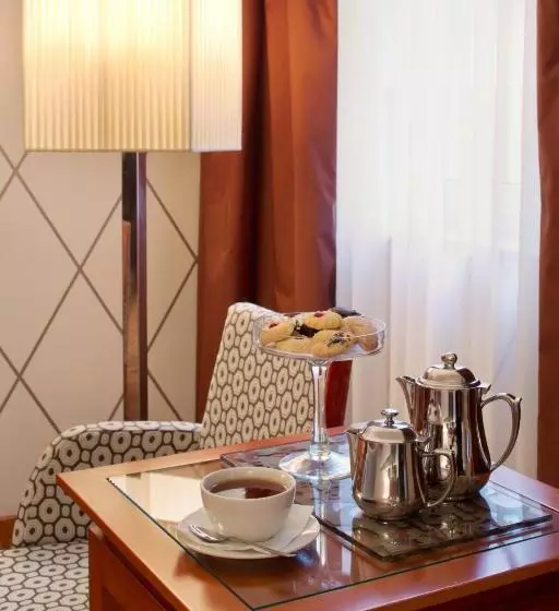 デラックスルーム, Starhotels Metropole