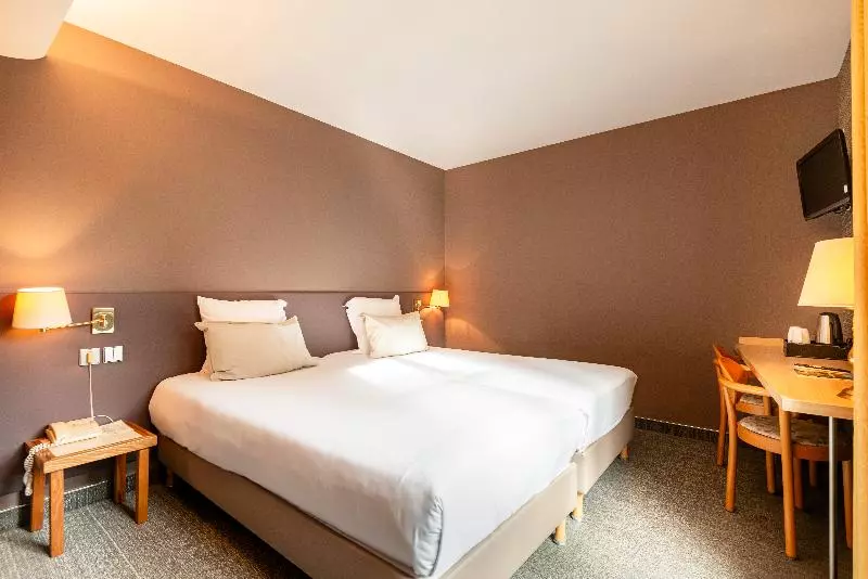 スタンダードトリプルルーム, Starhotels Metropole