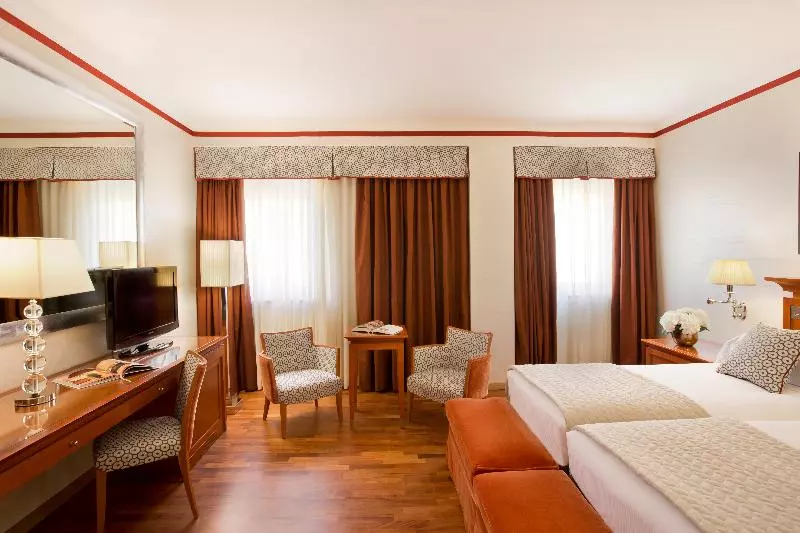 デラックスルーム, Starhotels Metropole