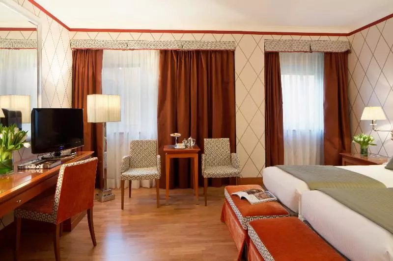 デラックスルーム, Starhotels Metropole