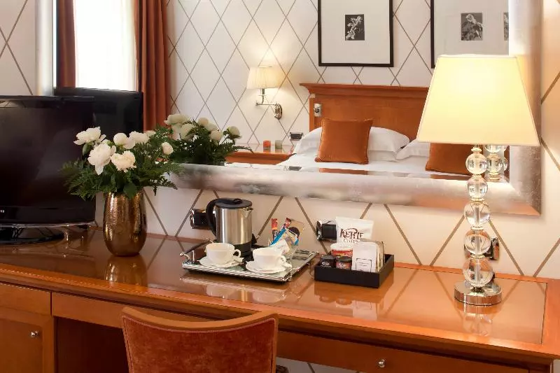 スーペリアールーム, Starhotels Metropole