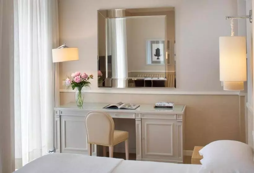 اتاق لوکس با چشم‌انداز, Starhotels Terminus
