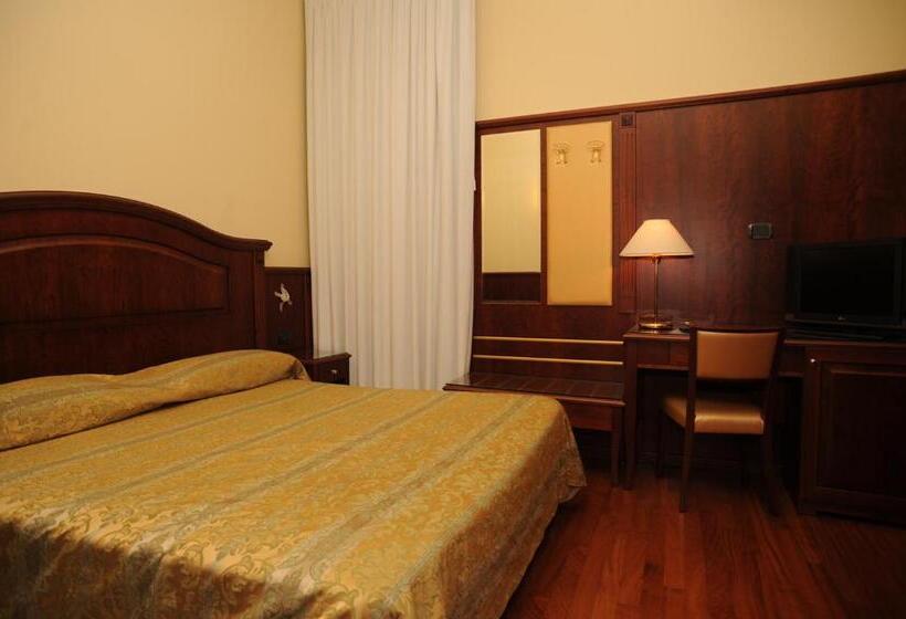 标准三人间, Valganna