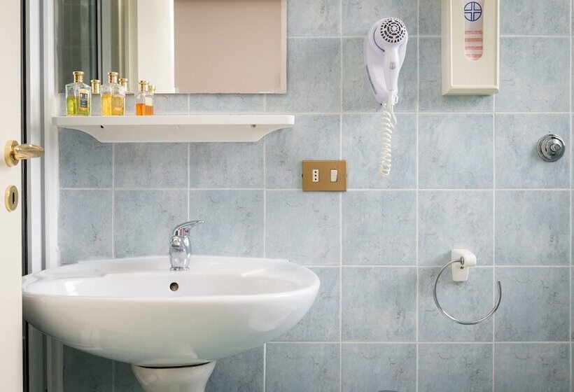 经济房, Villa Rita