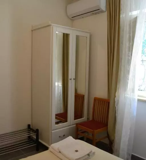 اتاق عادی, Villa Rita