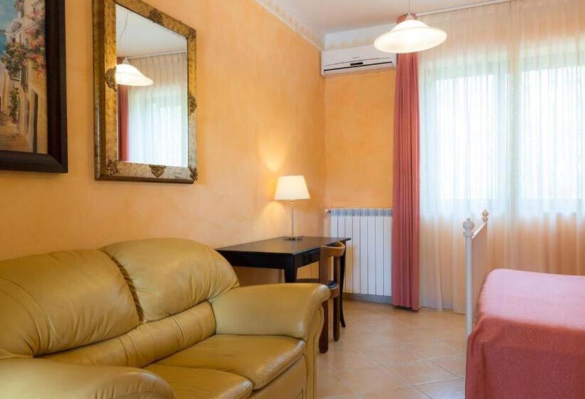 标准间, Villa Rita