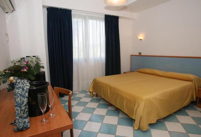 标准间, Villa Rita