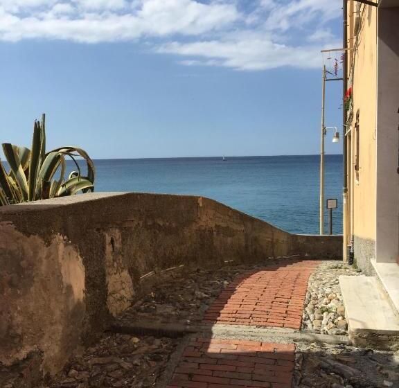 آپارتمان 1 خوابه با بالکن, Savoia Apartments
