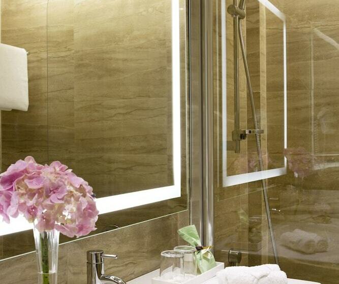 اتاق استاندارد سه نفره, Starhotels Terminus