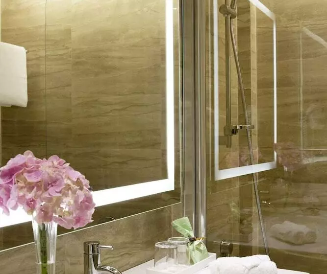 اتاق استاندارد سه نفره, Starhotels Terminus