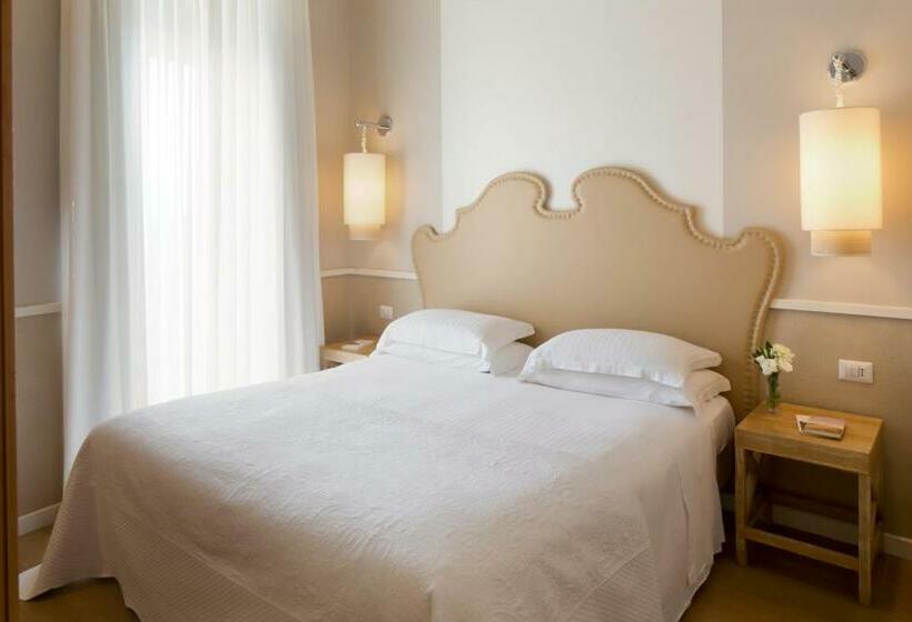 اتاق خانوادگی, Starhotels Terminus