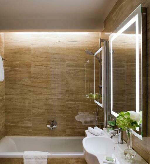 اتاق خانوادگی, Starhotels Terminus