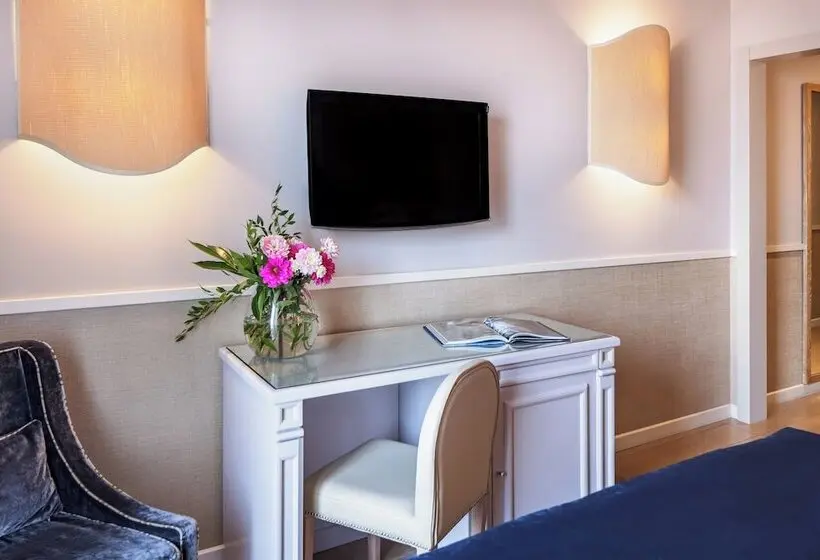 اتاق سوپریور با چشم‌انداز, Starhotels Terminus