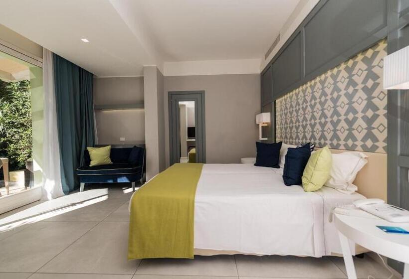 חדר משפחתי נוף לגינה, Forte Village Resort  Pineta