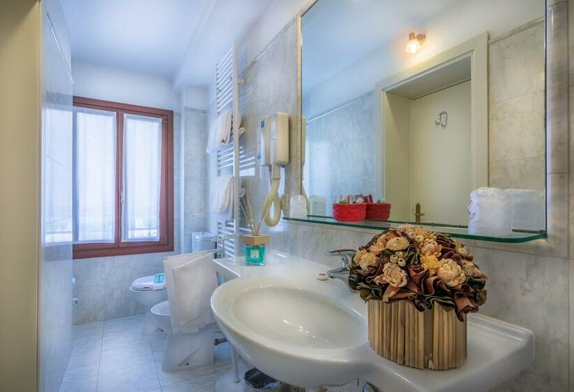 اتاق سوپریور با چشم‌انداز, Palazzo Marcello Hotel Al Sole